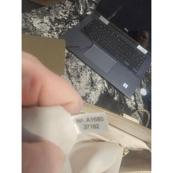 Coach Swagger - Picture 12 of 16